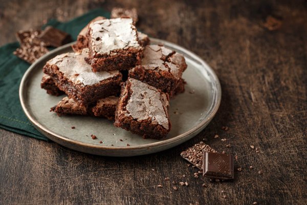 Peut-on préparer des brownies riches en chocolat sans beurre ni huile?
